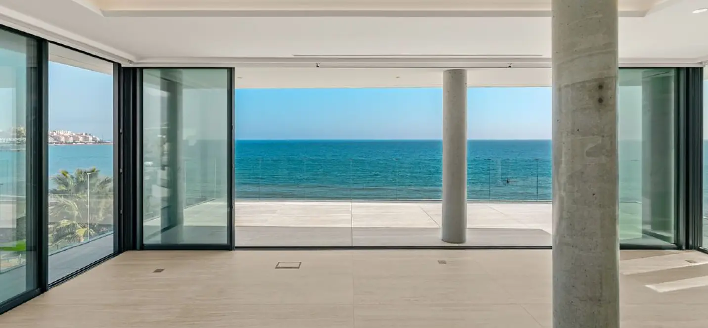 Venta de ático dúplex en Estepona 3