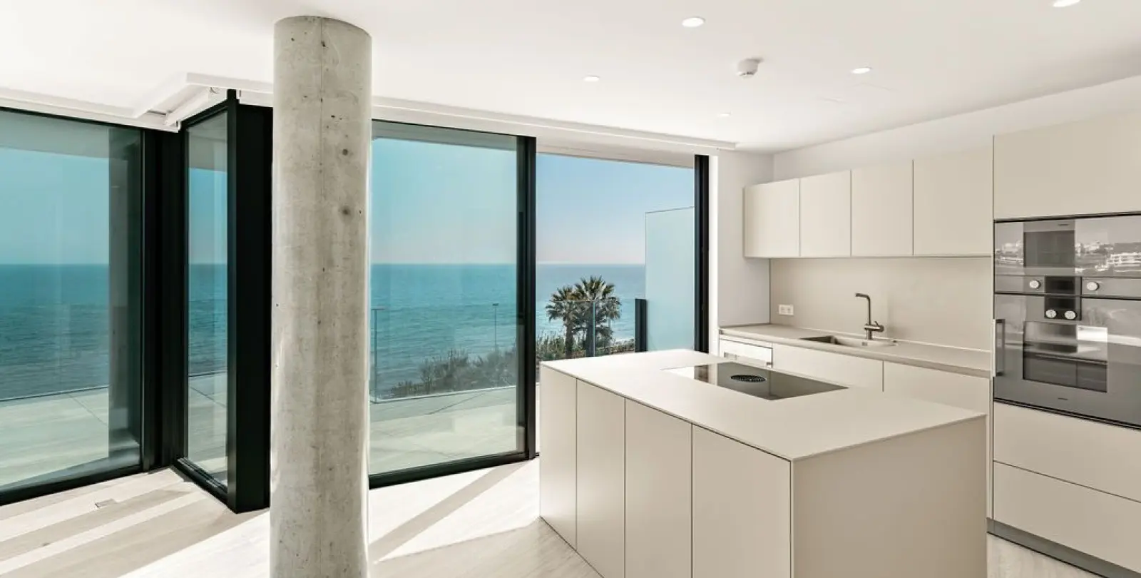 Venta de ático dúplex en Estepona 7