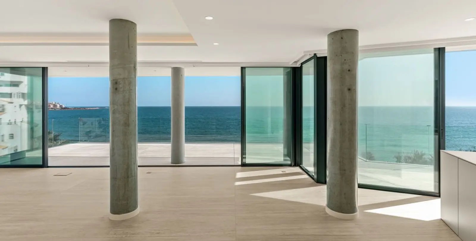 Venta de ático dúplex en Estepona 10