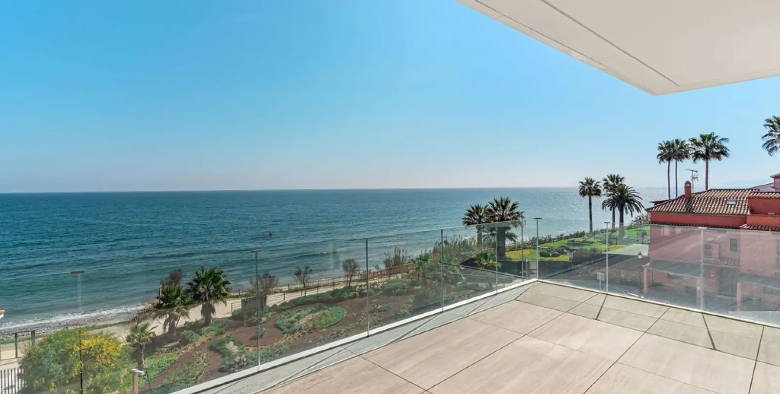 Venta de ático dúplex en Estepona 15
