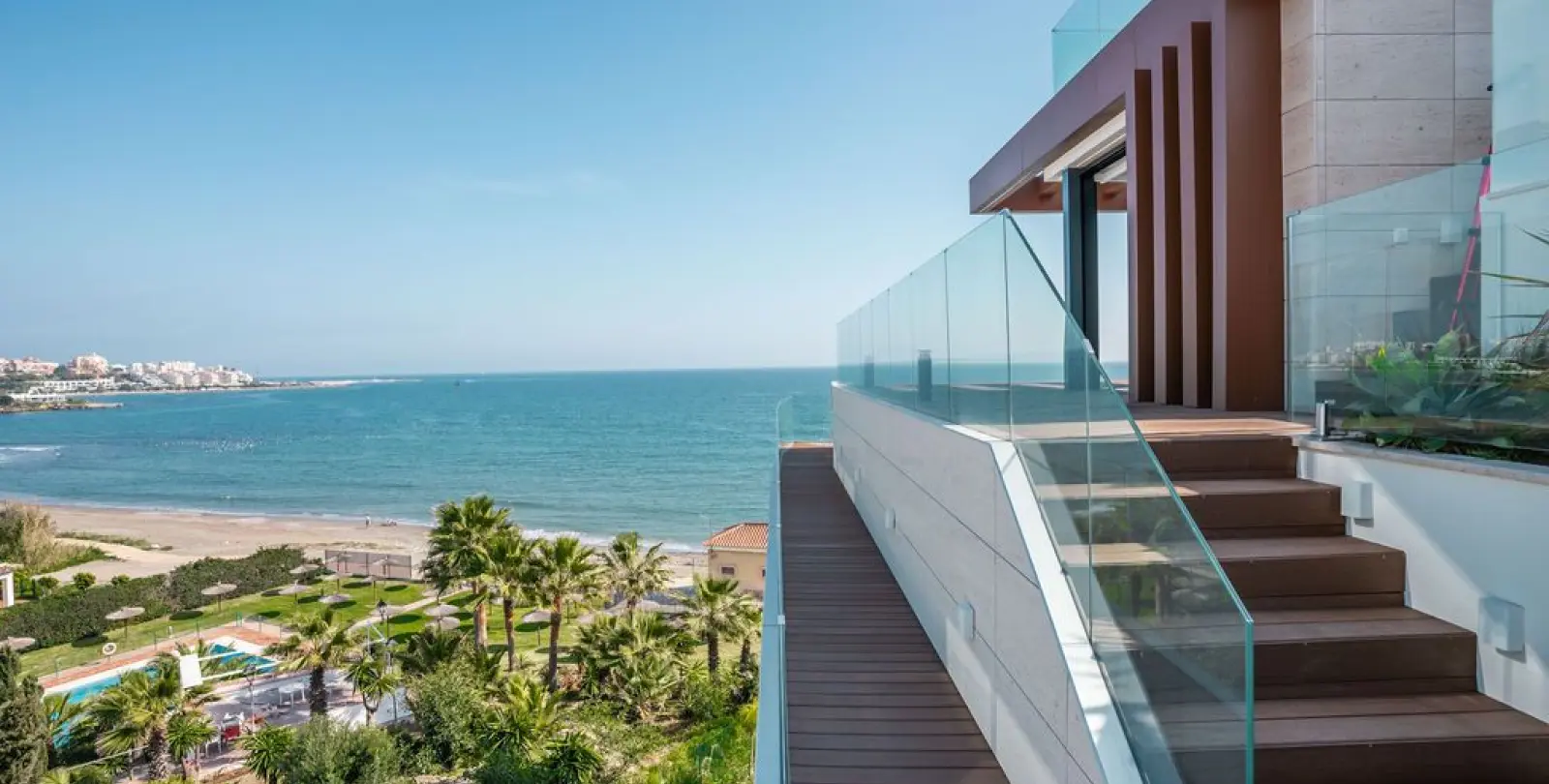 Venta de ático dúplex en Estepona 19