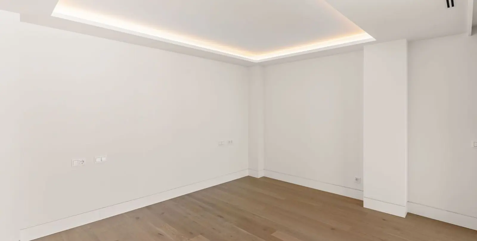 Venta de ático dúplex en Estepona 23