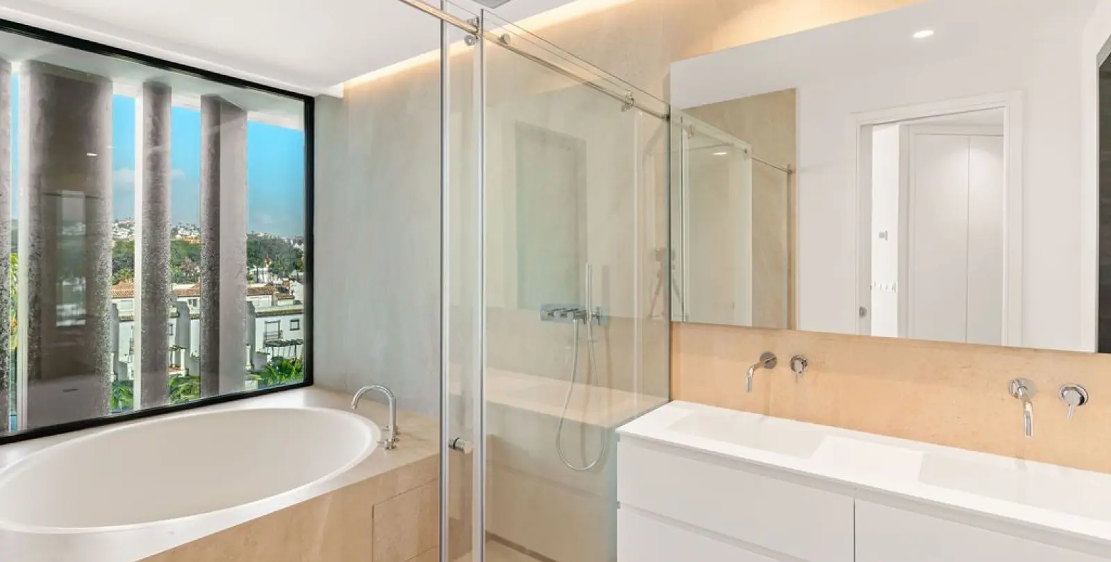Venta de ático dúplex en Estepona 25