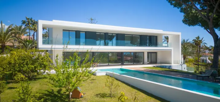 Detached villa R4690111 2