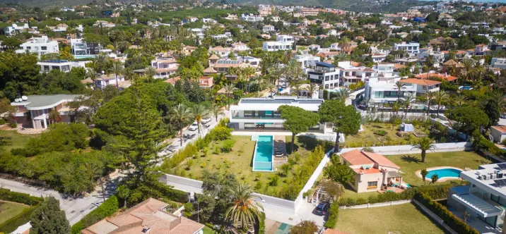 Detached villa R4690111 3