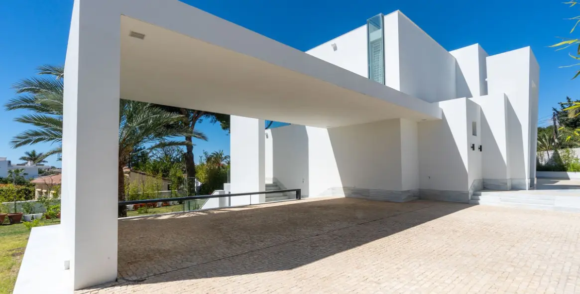 Sale of detached villa in Marbella East (district Marbesa) 5