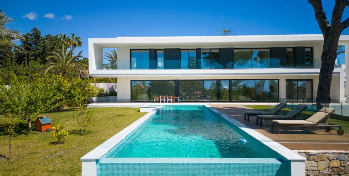 Sale of detached villa in Marbella East (district Marbesa) 10