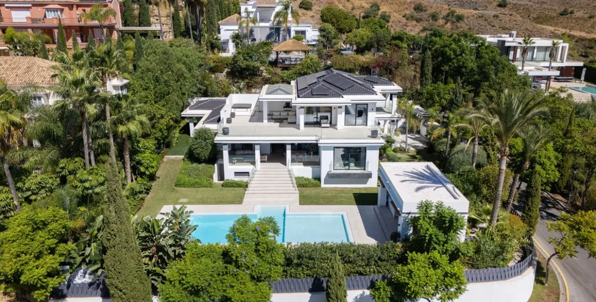 Venta de villa independiente en Benahavís (distrito Los Flamingos) 1