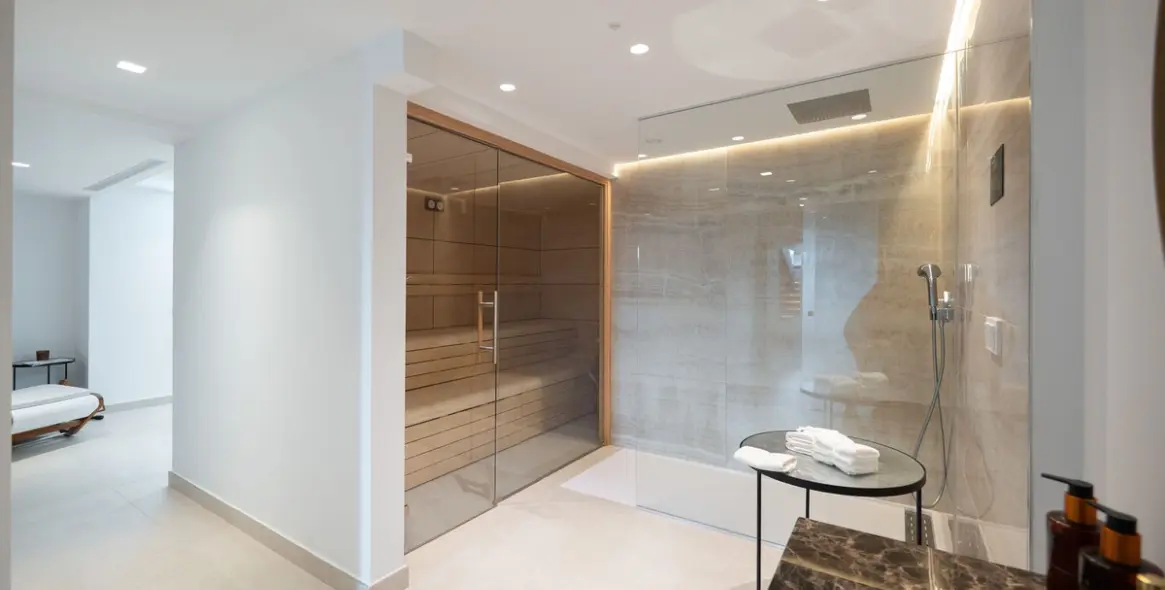 Продажа  отдельно стоящей виллы в Los Flamingos 27