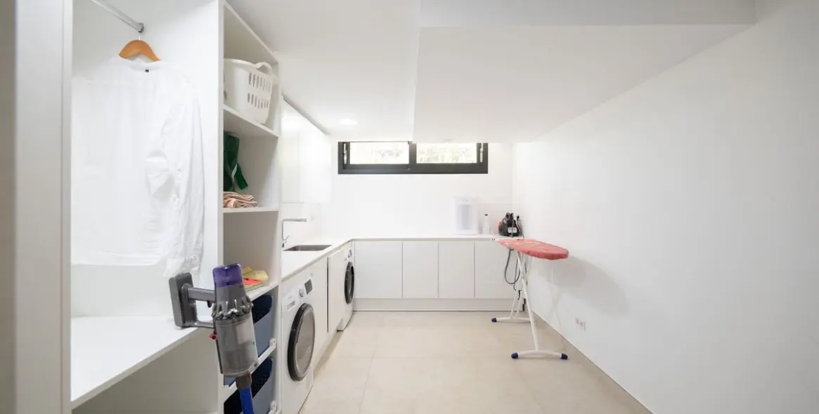 Продажа  отдельно стоящей виллы в Los Flamingos 28