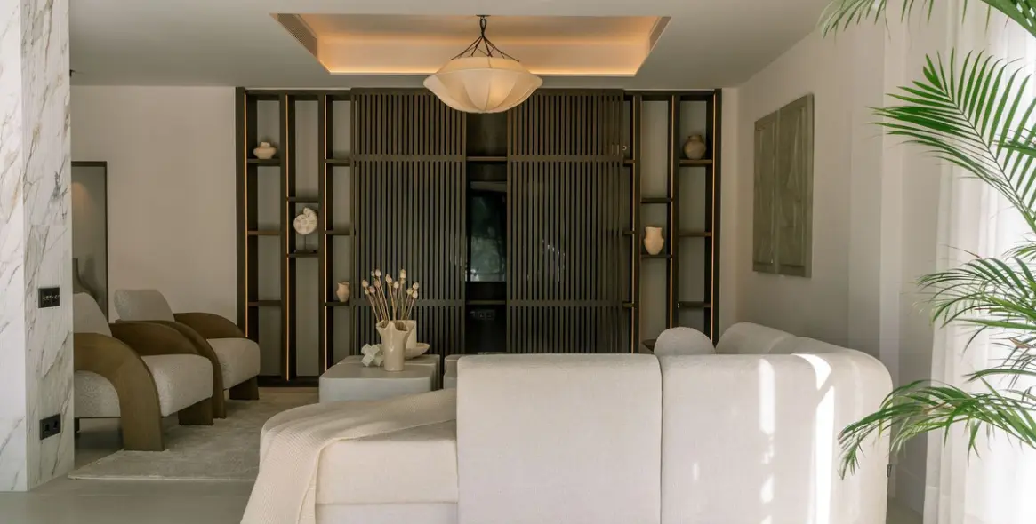 Продажа  отдельно стоящей виллы в Nueva Andalucía 6