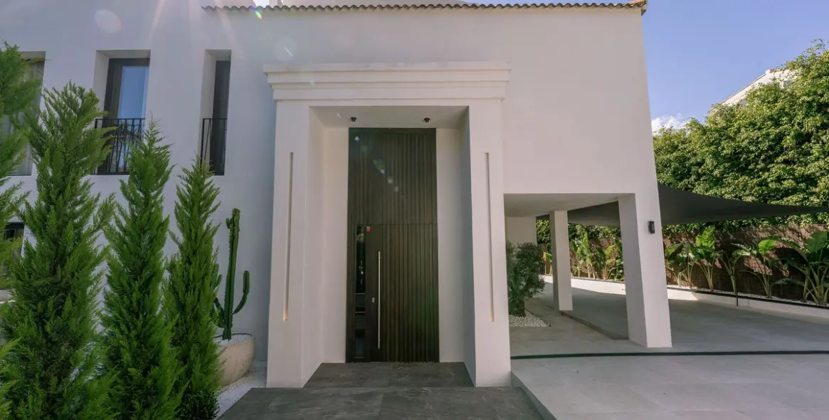 Продажа  отдельно стоящей виллы в Nueva Andalucía 18