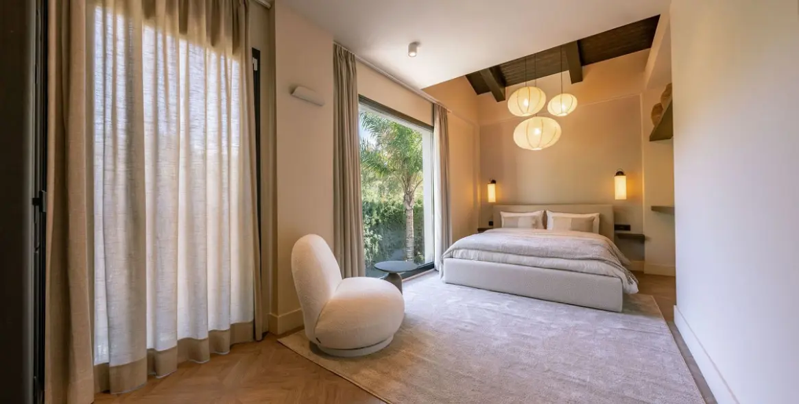 Продажа  отдельно стоящей виллы в Nueva Andalucía 36