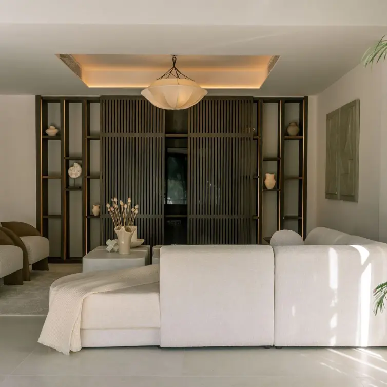 Sale of detached villa in Nueva Andalucía