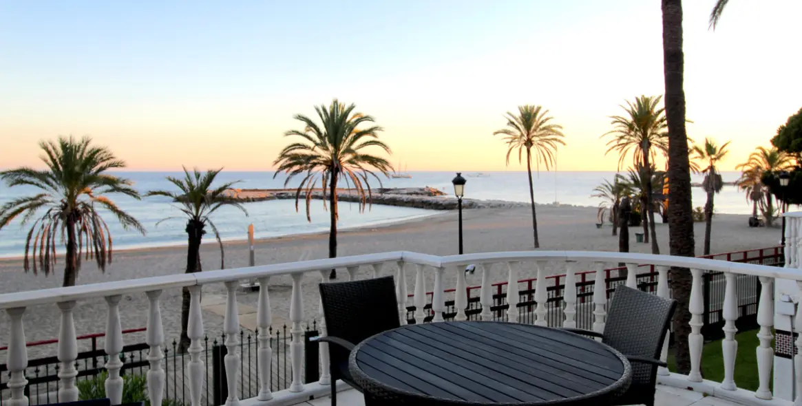 Long-term rent of ground floor apartment in Puerto Banús 1