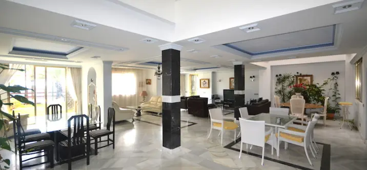 Long-term rent of ground floor apartment in Puerto Banús 2