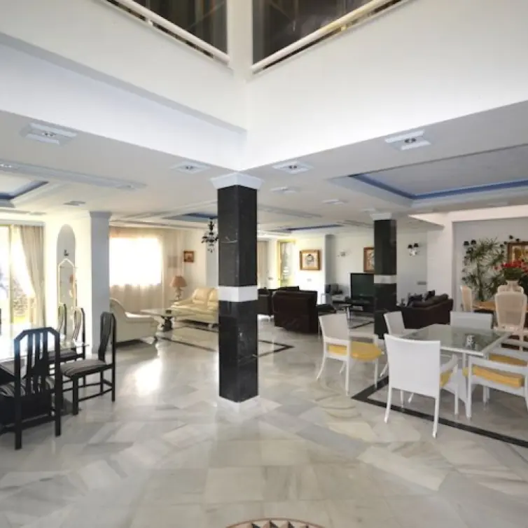 Short-term rent of ground floor apartment in Puerto Banús