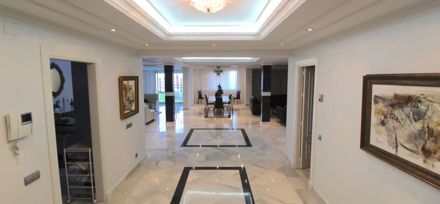 Short-term rent of ground floor apartment in Puerto Banús 4