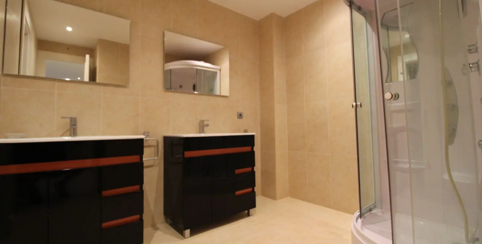 Alquiler a largo plazo de apartamento en planta baja en Puerto Banús 16