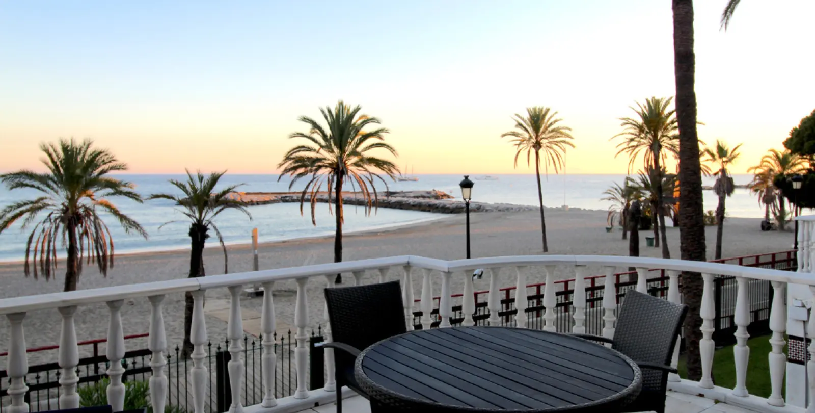 Alquiler a corto plazo de apartamento en planta baja en Puerto Banús 1