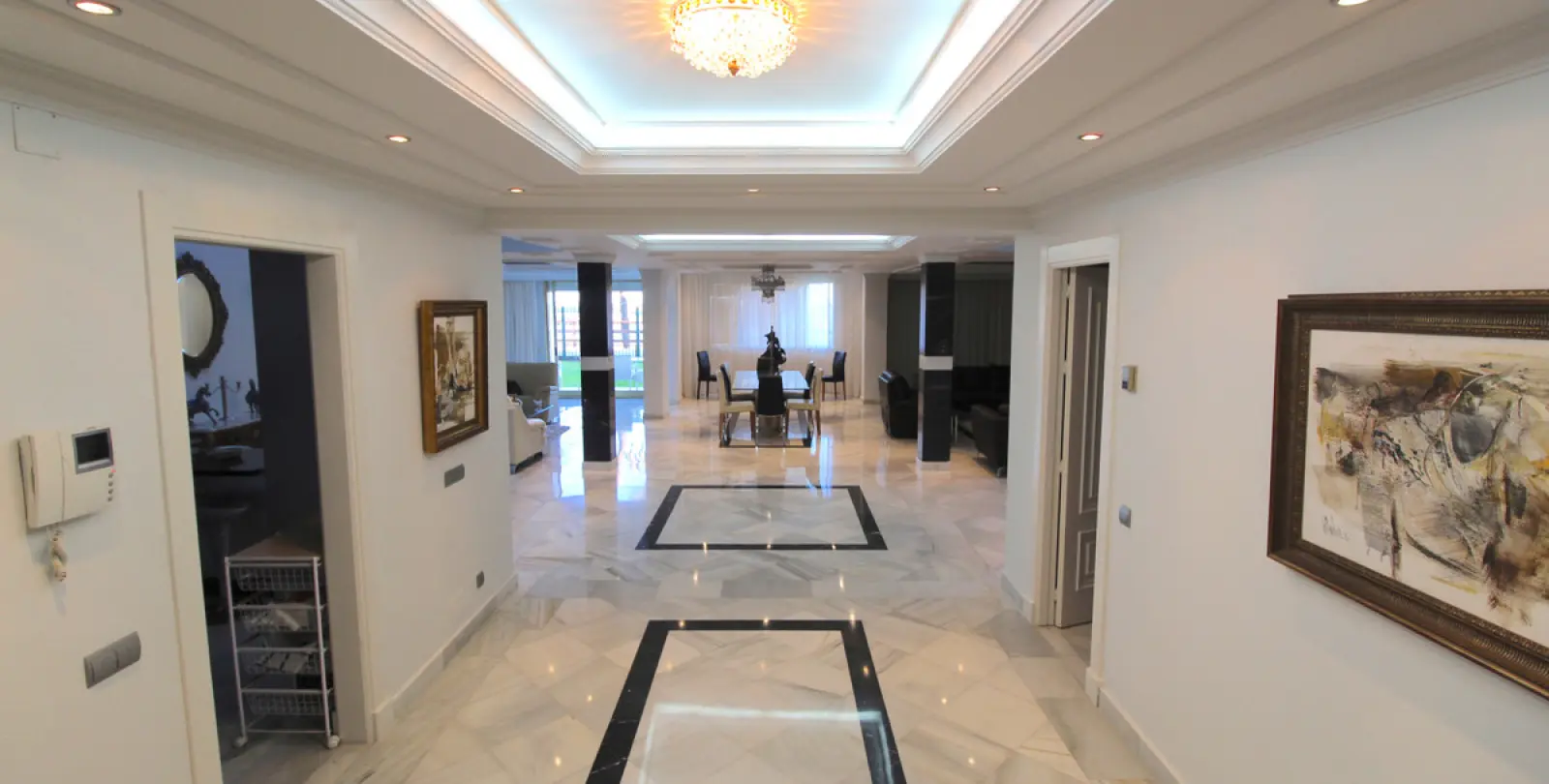 Alquiler a corto plazo de apartamento en planta baja en Puerto Banús 5