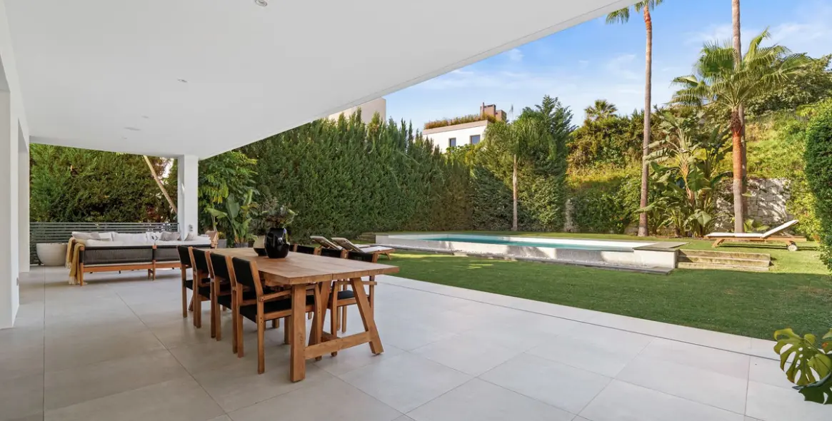 Продажа  отдельно стоящей виллы в Nueva Andalucía 4