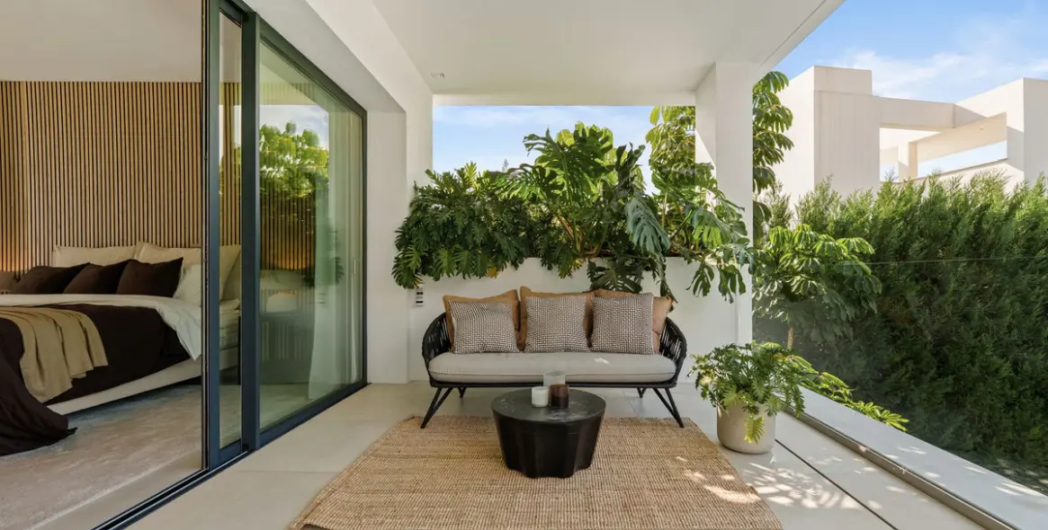 Продажа  отдельно стоящей виллы в Nueva Andalucía 17