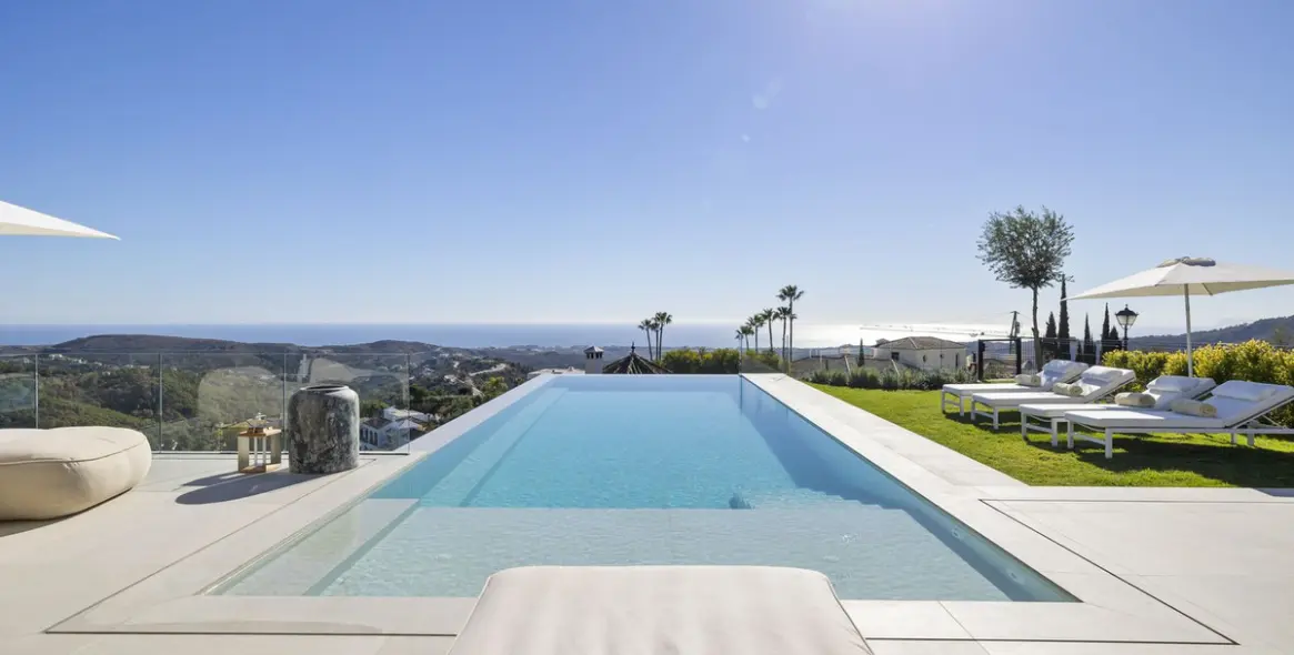 Краткосрочная аренда  отдельно стоящей виллы в Benahavís 2