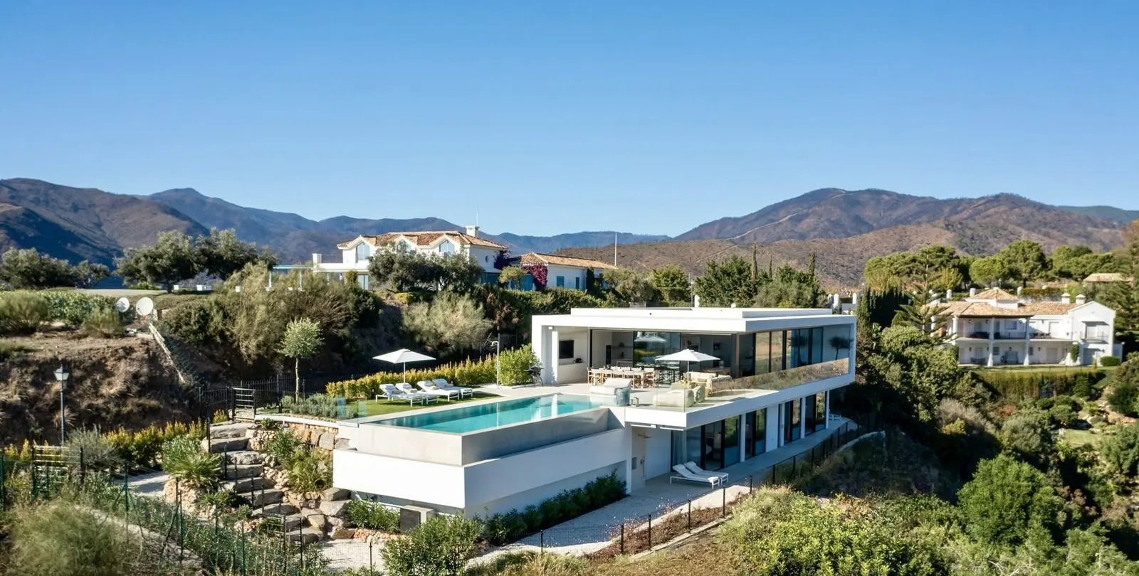 Venta de villa independiente en Benahavís 23
