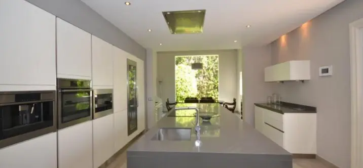 Продажа  отдельно стоящей виллы в Guadalmina Baja 4