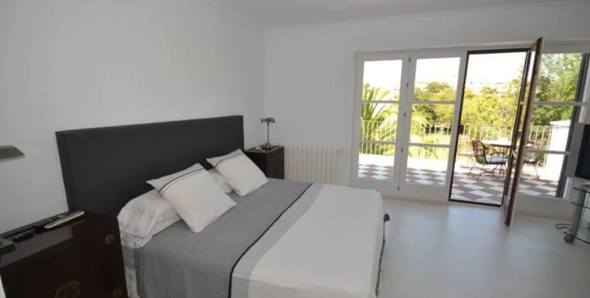 Продажа  отдельно стоящей виллы в Guadalmina Baja 9