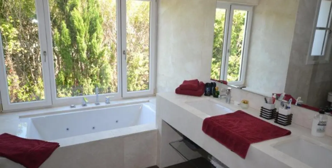 Продажа  отдельно стоящей виллы в Guadalmina Baja 10