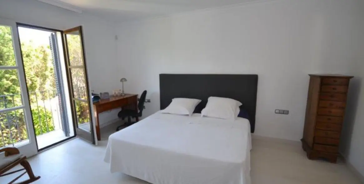 Продажа  отдельно стоящей виллы в Guadalmina Baja 12