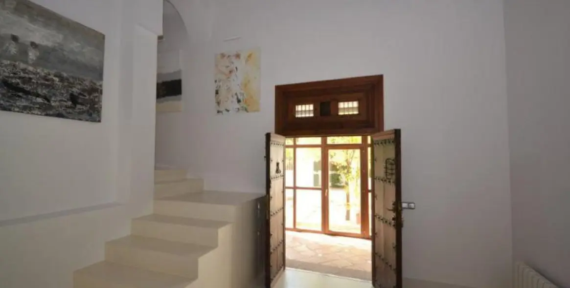 Продажа  отдельно стоящей виллы в Guadalmina Baja 16