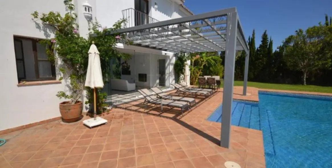 Long-term rent of detached villa in Guadalmina Baja 27