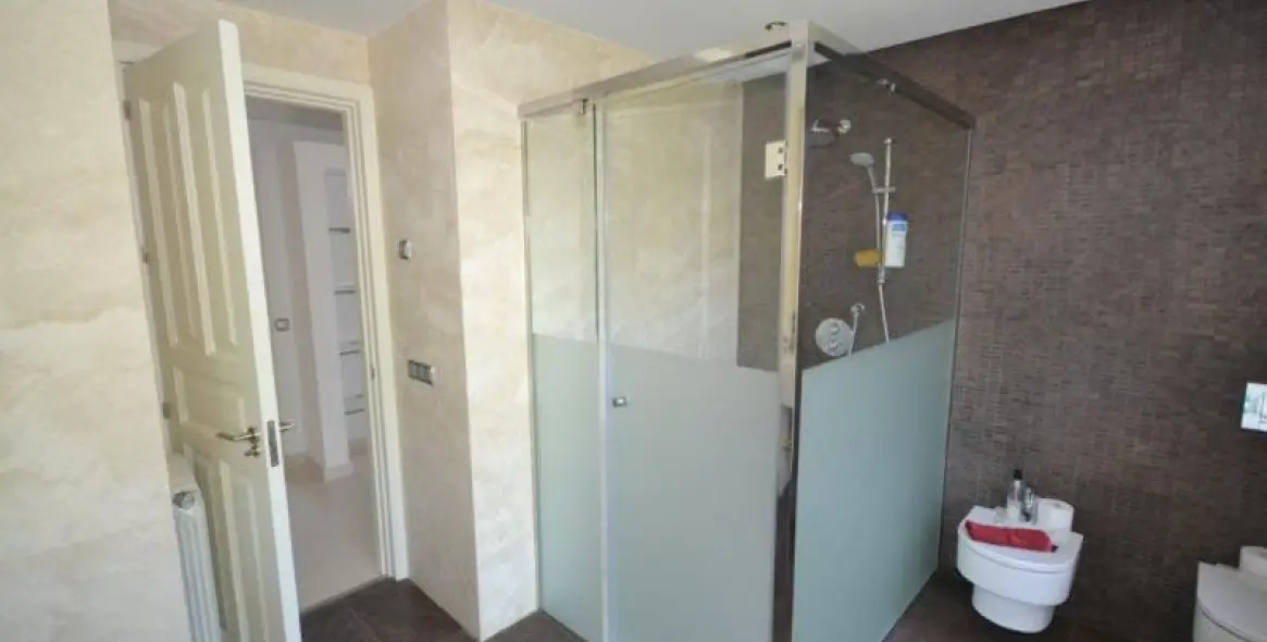 Long-term rent of detached villa in Guadalmina Baja 34