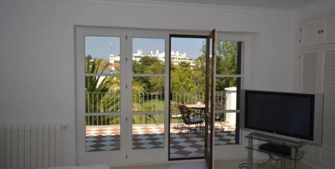 Long-term rent of detached villa in Guadalmina Baja 35
