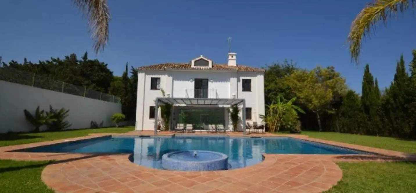 Venta de villa independiente en Guadalmina Baja 3