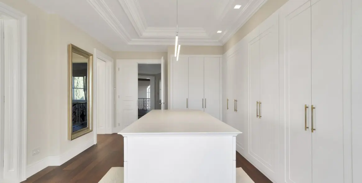 Продажа  отдельно стоящей виллы в Benahavís 12