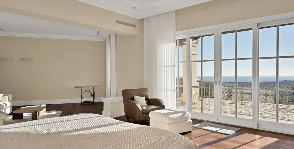 Продажа  отдельно стоящей виллы в Benahavís 14