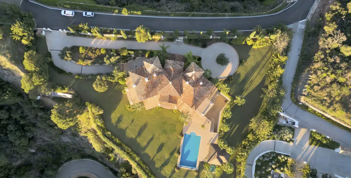 Продажа  отдельно стоящей виллы в Benahavís 44