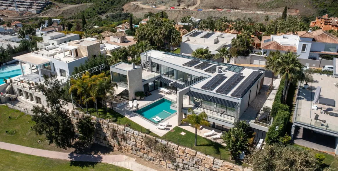 Продажа  отдельно стоящей виллы в Benahavís 4