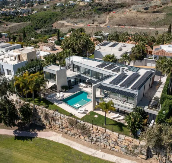 Продажа  отдельно стоящей виллы в Benahavís