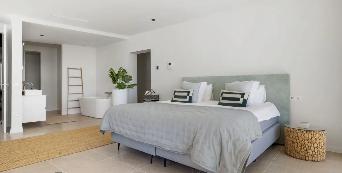 Продажа  отдельно стоящей виллы в Benahavís 21