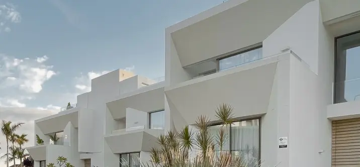 Дом на две семьи R5208745 4