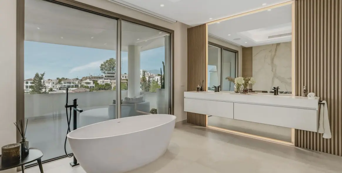 Продажа дома на две семьи в Nueva Andalucía (район Nueva Andalucía) 20