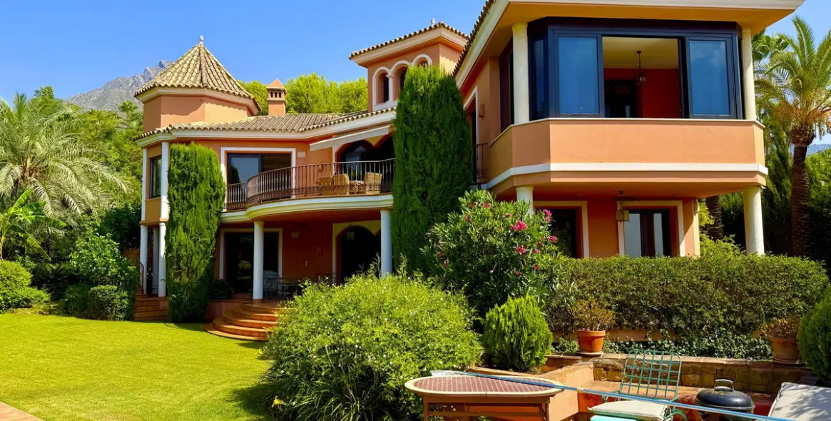 Продажа  отдельно стоящей виллы в Marbella (район Sierra Blanca) 4