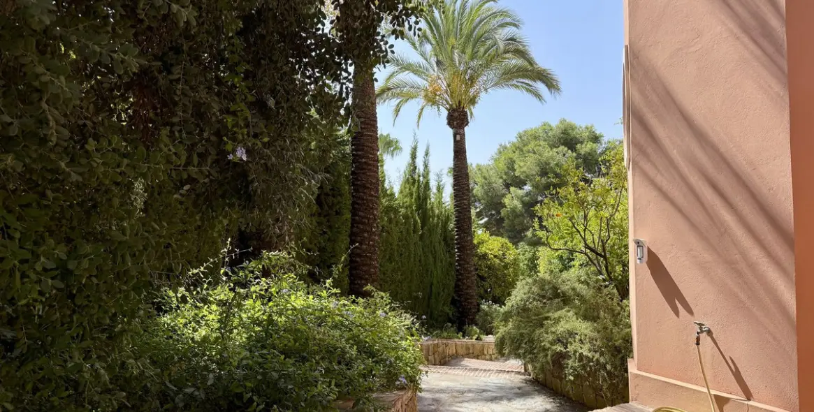 Продажа  отдельно стоящей виллы в Marbella (район Sierra Blanca) 7