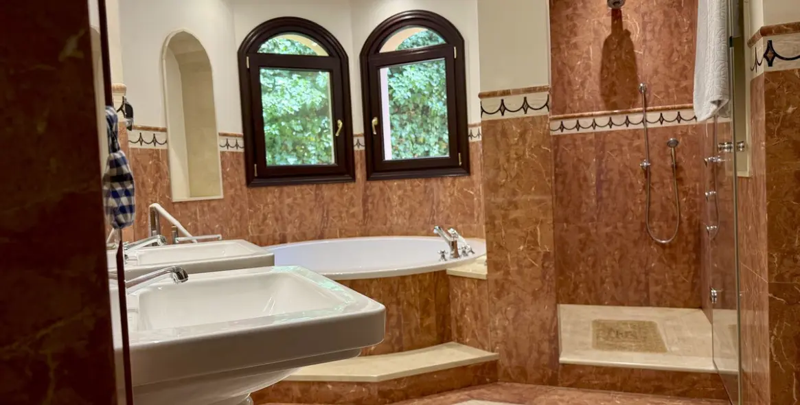 Продажа  отдельно стоящей виллы в Marbella (район Sierra Blanca) 10