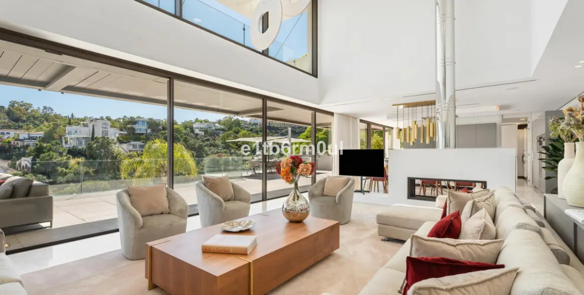 Продажа  отдельно стоящей виллы в La Quinta 20